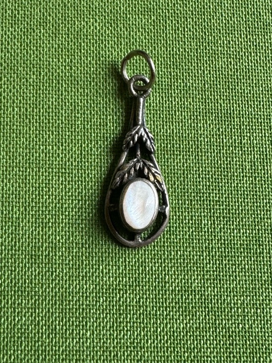Jewelry - Vintage 925 Sterling Silver Mother of Pearl Teardrop Pendant Charm